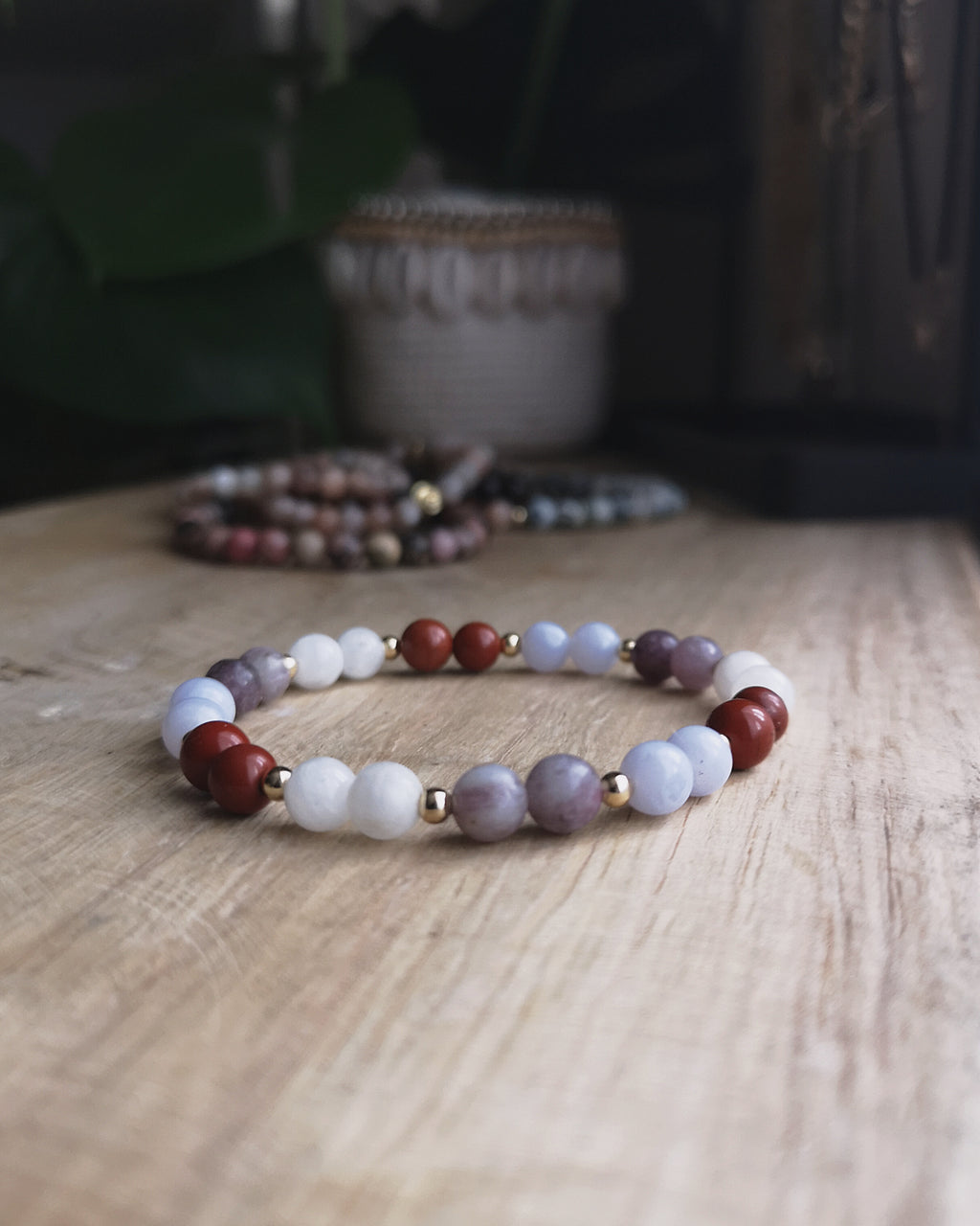 Bracelet Ménopause - Lépidolite, Calcédoine, Pierre de Lune & Jaspe Rouge